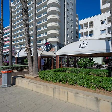 Albert'S Apartments Larnaca Exterior foto