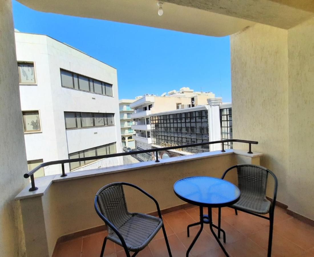 Albert'S Apartments Larnaca Exterior foto